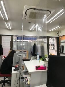 新型コロナ不況を乗り切るために就活生が今できること。Web面接や会社訪問がない分、あなたの姿を視覚的に表現できる証明写真の重要性が増してきます。昨日、本日と、慶應義塾大学、東京都市大学、専修大学、中央大学、首都大学東京、武蔵大学、東京女子大学、東京大学、電気通信大学、東京外国語大学、成城大学、東洋英和女学院大学、フェリス女学院大学のお客様お疲れさまでした。