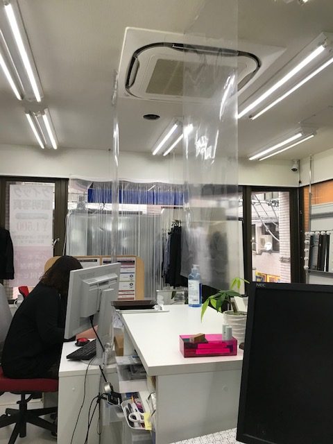 新型コロナ不況を乗り切るために就活生が今できること。Web面接や会社訪問がない分、あなたの姿を視覚的に表現できる証明写真の重要性が増してきます。昨日、本日と、慶應義塾大学、東京都市大学、専修大学、中央大学、首都大学東京、武蔵大学、東京女子大学、東京大学、電気通信大学、東京外国語大学、成城大学、東洋英和女学院大学、フェリス女学院大学のお客様お疲れさまでした。