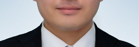 就職・転職の証明写真ってどんなもの？頻繁に撮らない写真だからこそ気を付けるべきポイント。サマーインターンの就活生、20代～50代の転職・再就職のお客様にご来店いただいています。