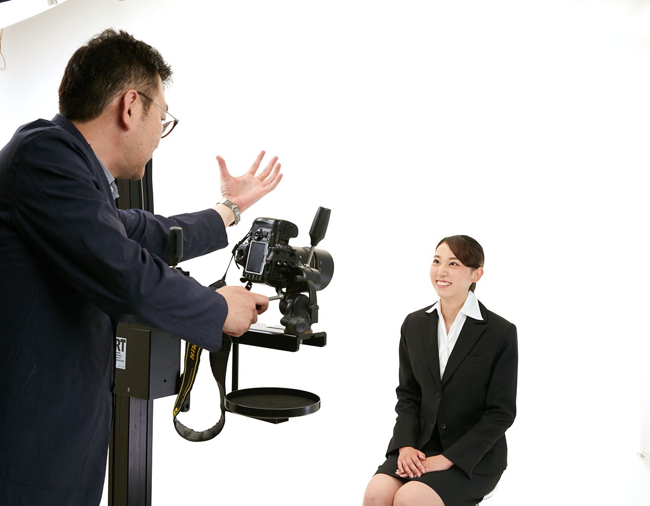 本番選考を控えた就職の 証明写真 は どこで撮ればいい ？どうあるべきなのか？・・・ フォトグラファー が解説します。